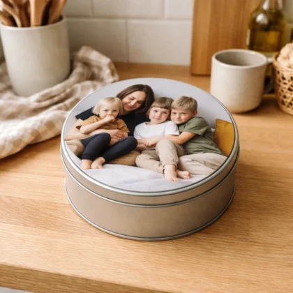 metalowe pudełko z własnym nadrukiem okrągłe