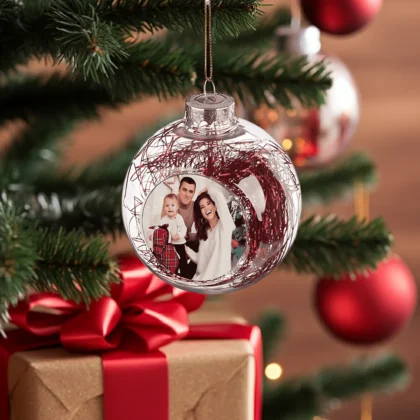 personalizowana bombka czerwone nici