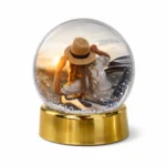 Kula wodna śnieżna na zdjęcie, z podstawką - złota